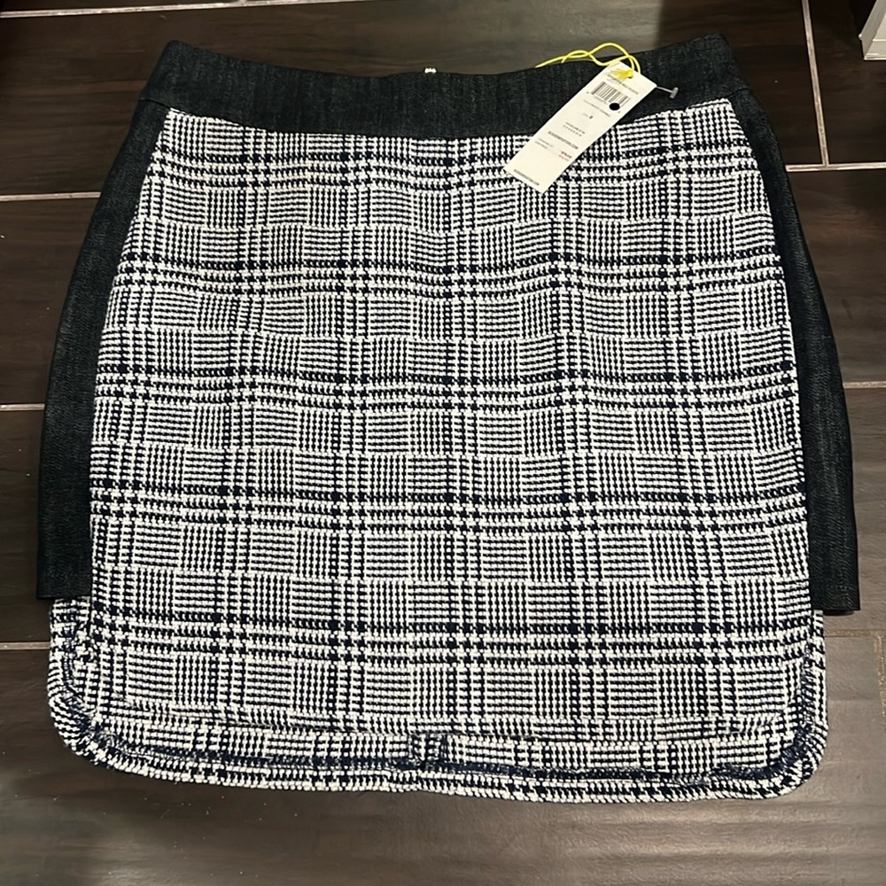 BCBGeneration skirt, Mini Skirt, Denim Tweed skirt Round Sides, Lined, Navy